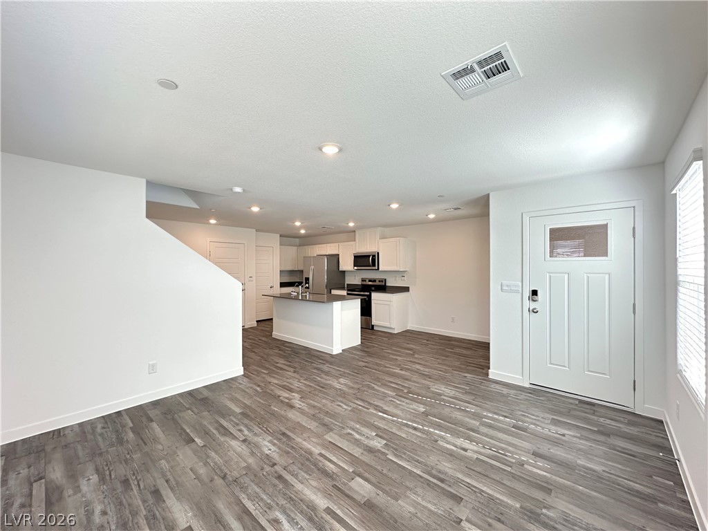 929 Pink Sugerbird Street Property Photo 3