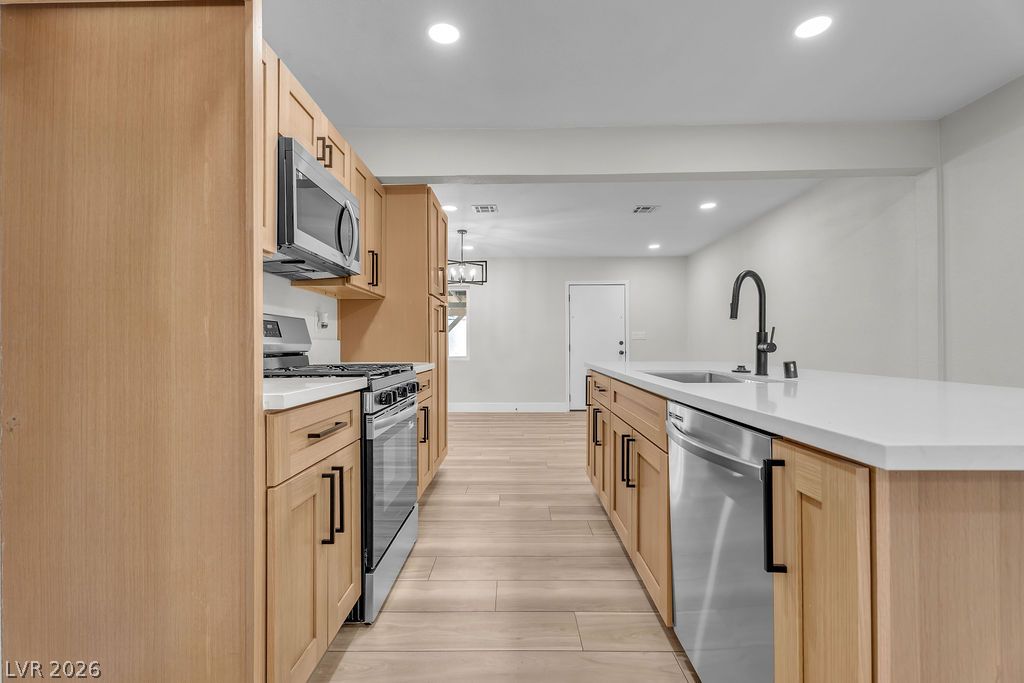 472 National Street Property Photo 1