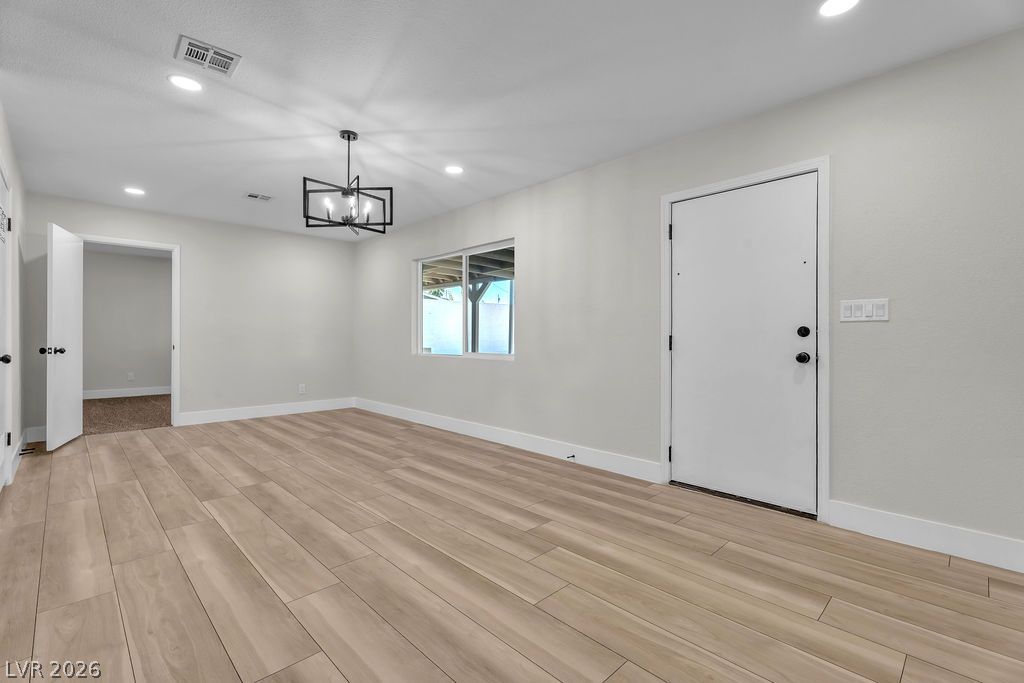 472 National Street Property Photo 25