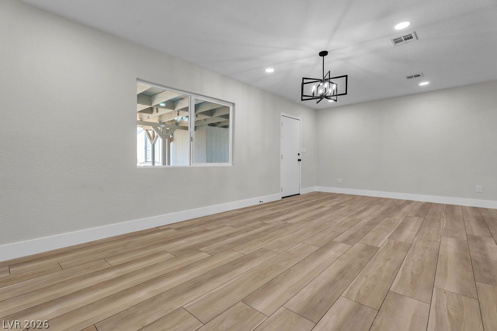 472 National Street Property Photo 28