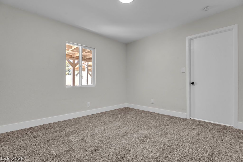 472 National Street Property Photo 33