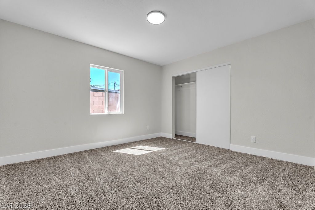 472 National Street Property Photo 38
