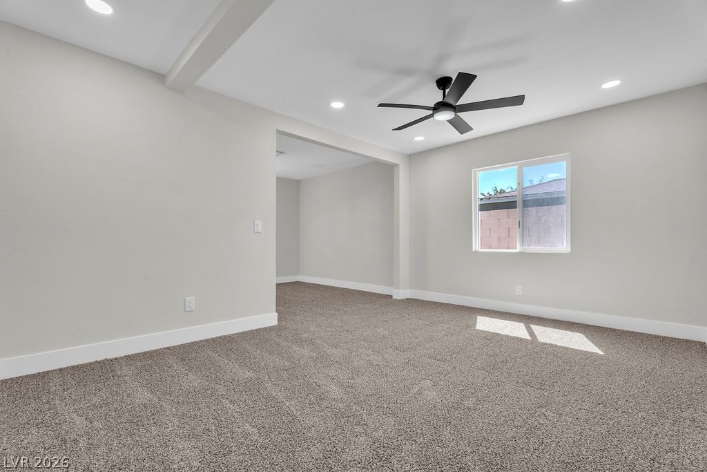 472 National Street Property Photo 42