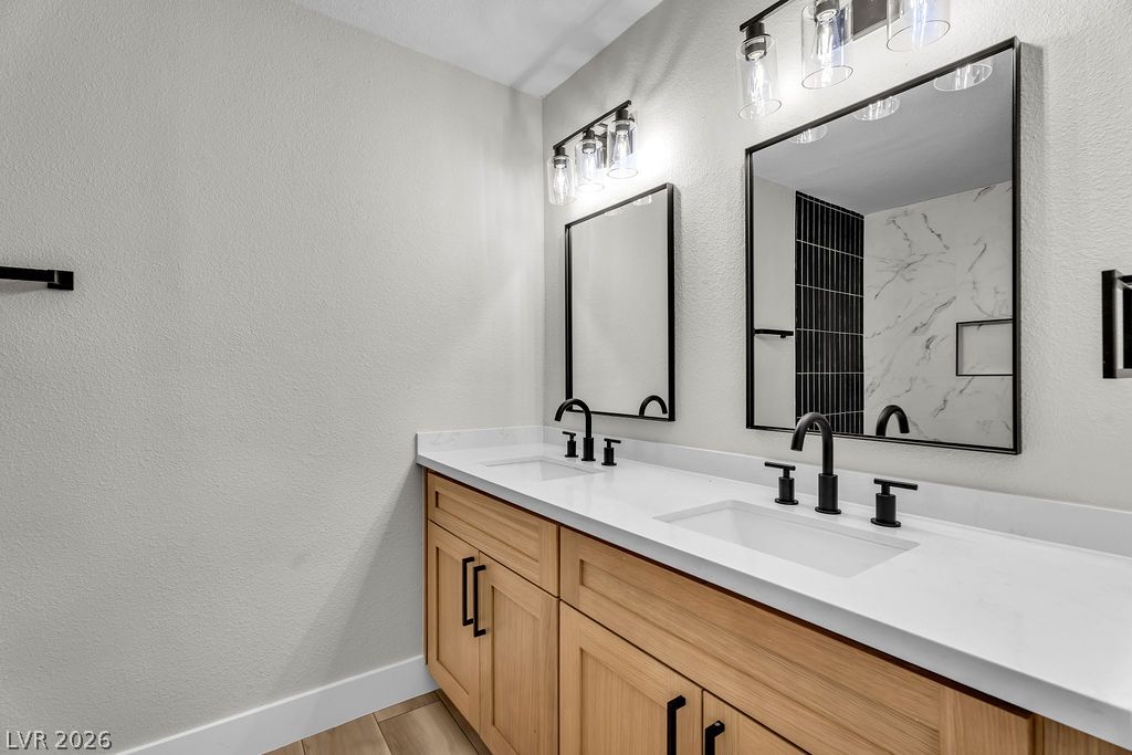 472 National Street Property Photo 48