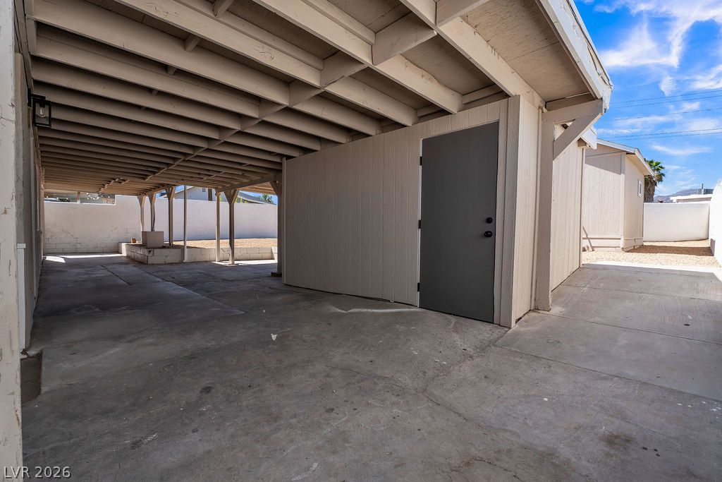 472 National Street Property Photo 52