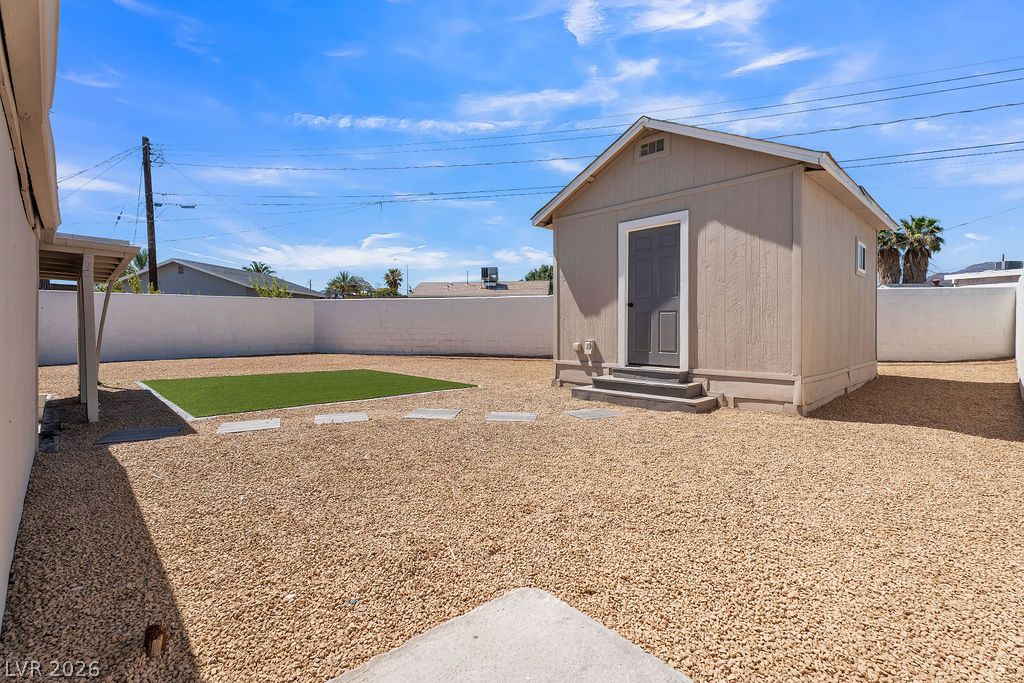 472 National Street Property Photo 63