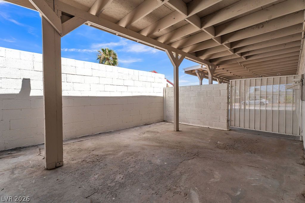 472 National Street Property Photo 65