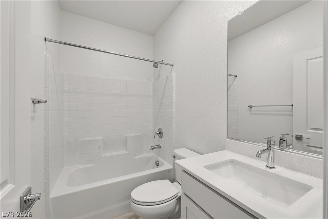 7182 Copper Grove Avenue Property Photo 6