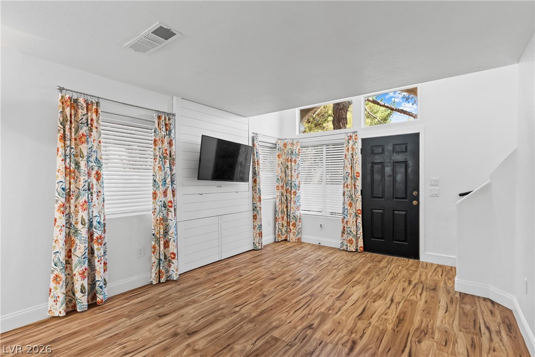 6965 Oyster Shell Drive Property Photo 7