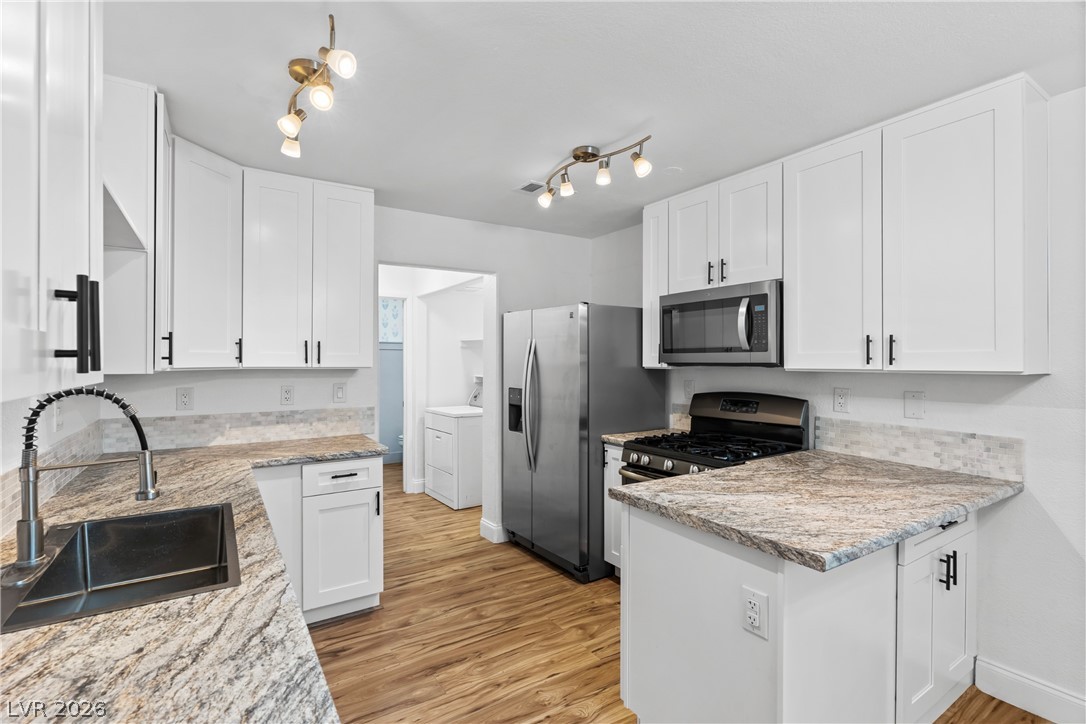 6965 Oyster Shell Drive Property Photo 11