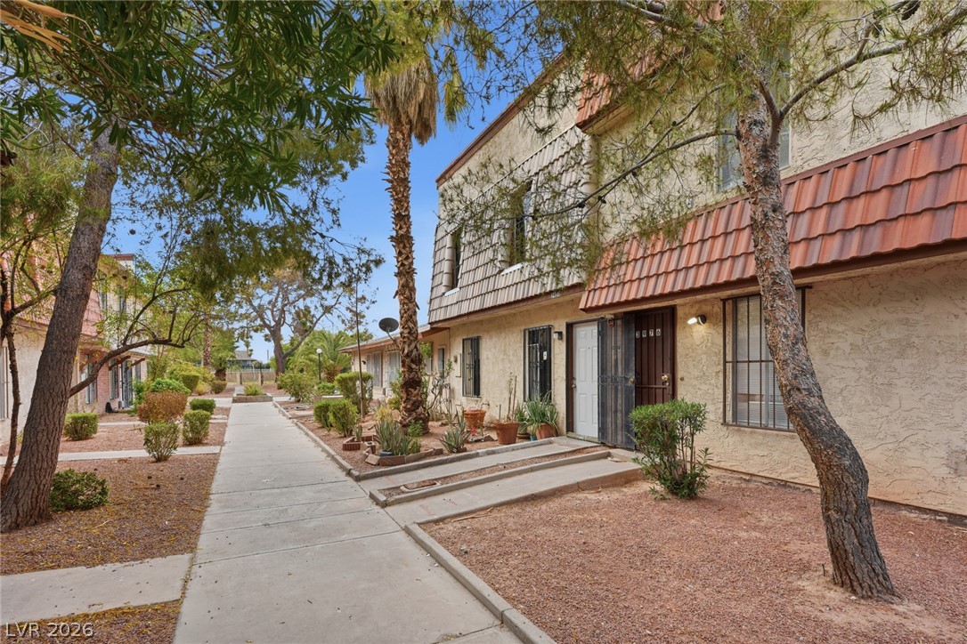 3978 Voxna Street Property Photo 3