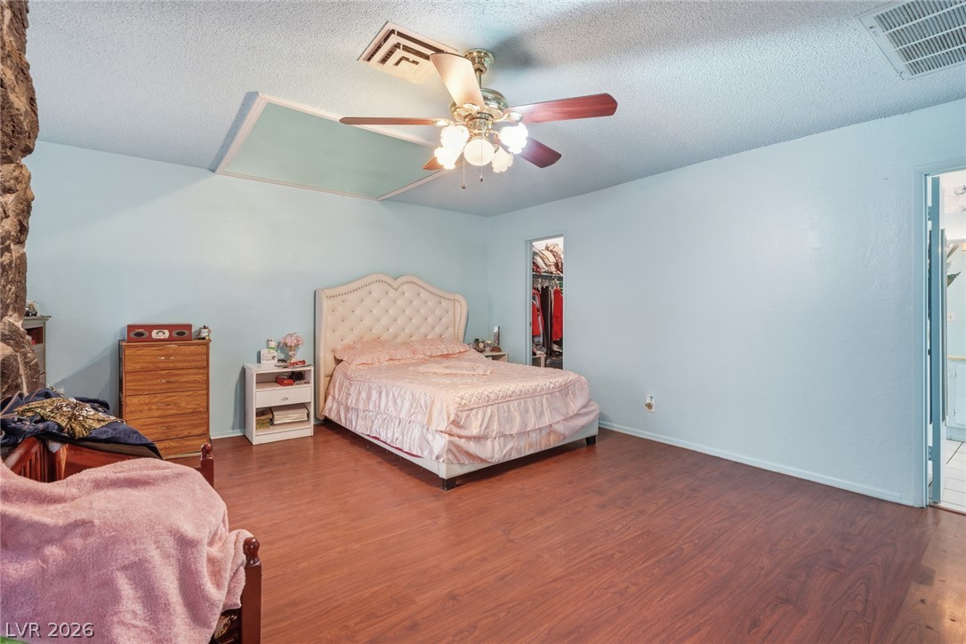 3978 Voxna Street Property Photo 7