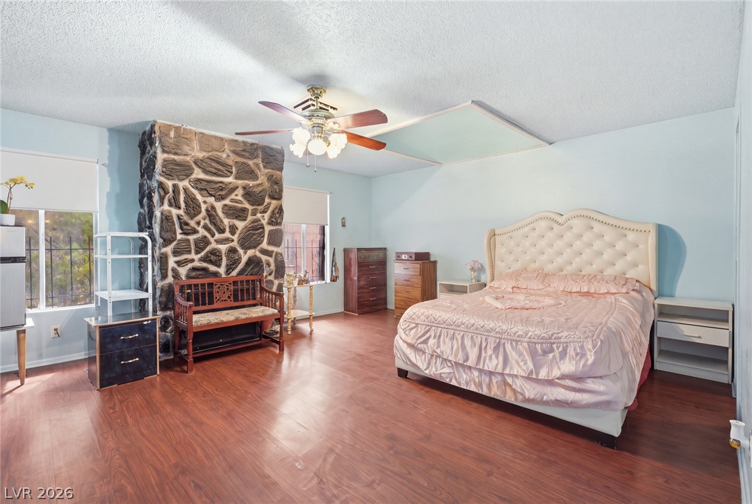 3978 Voxna Street Property Photo 8
