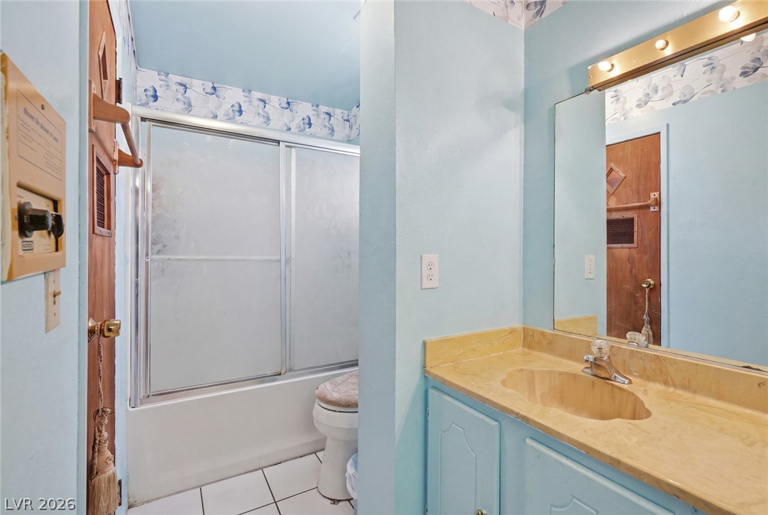 3978 Voxna Street Property Photo 12