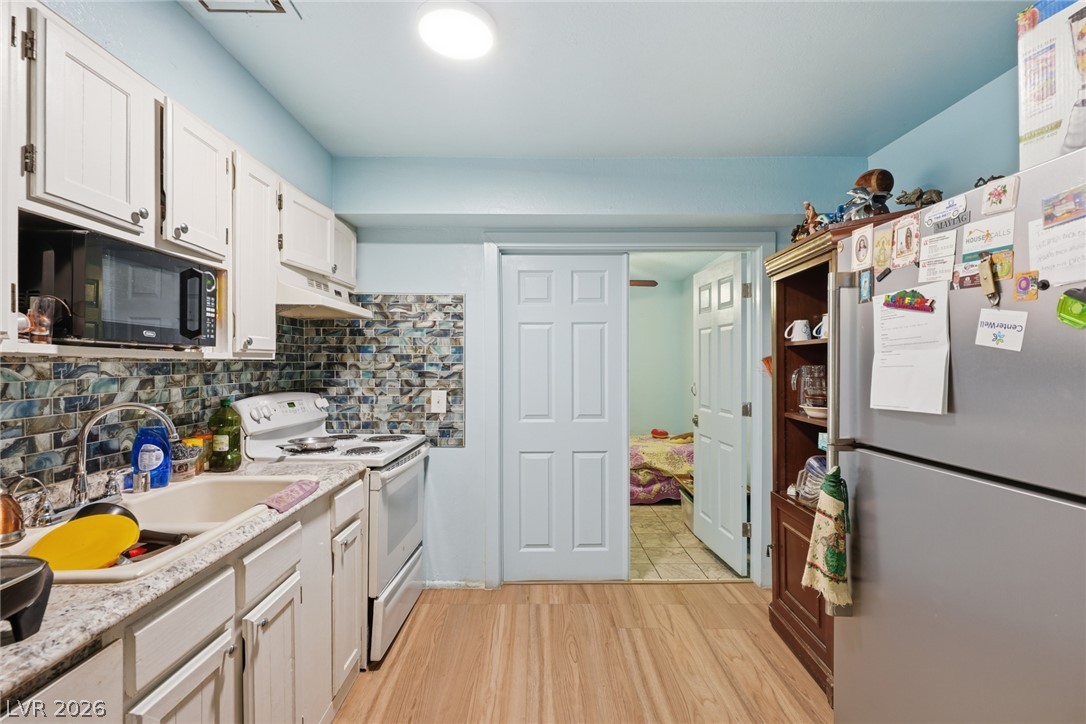 3978 Voxna Street Property Photo 26