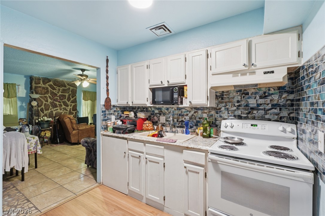 3978 Voxna Street Property Photo 27