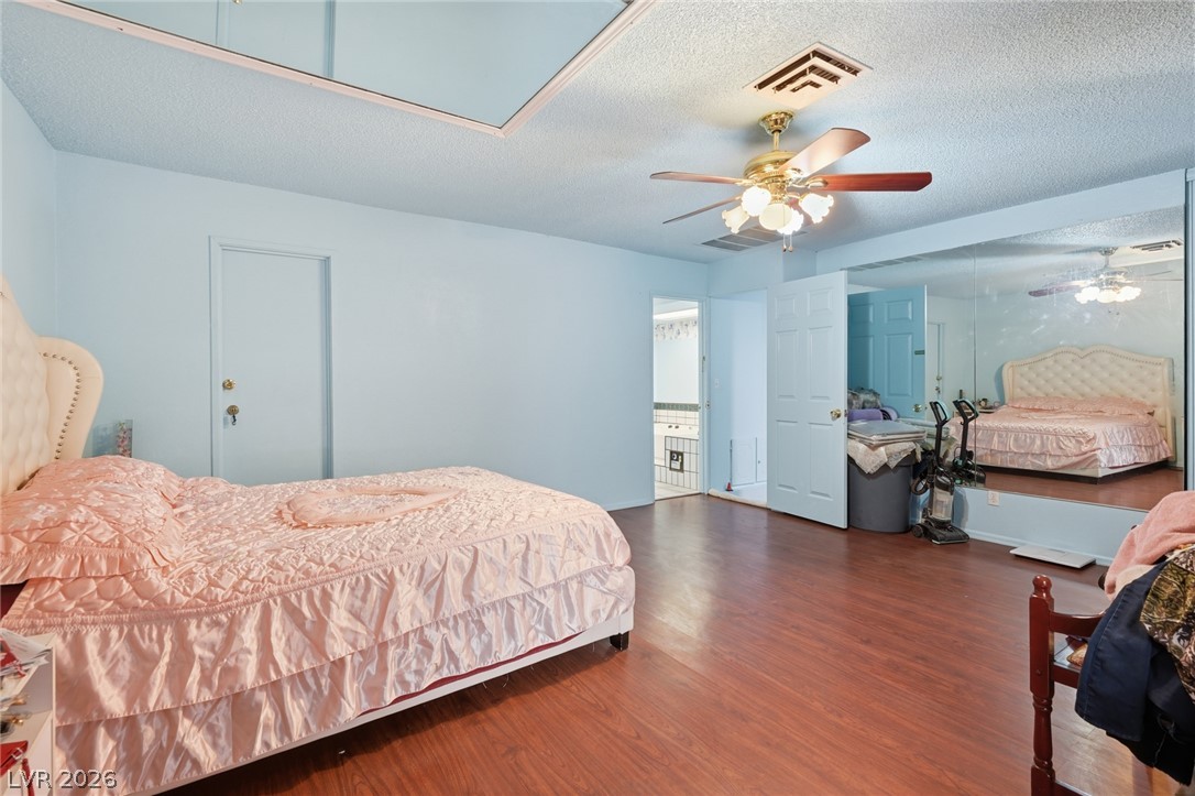 3978 Voxna Street Property Photo 36