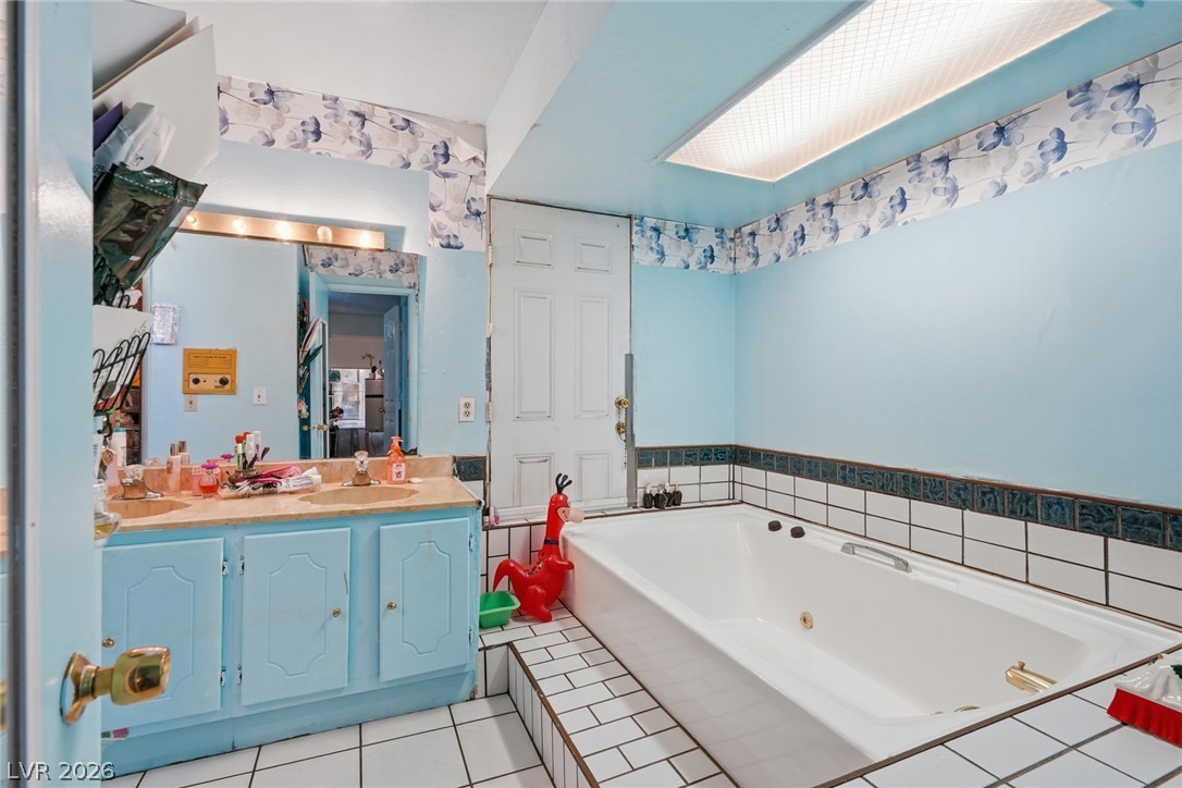 3978 Voxna Street Property Photo 38