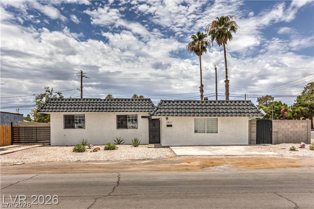 3811 Tumbleweed Avenue Property Photo 1