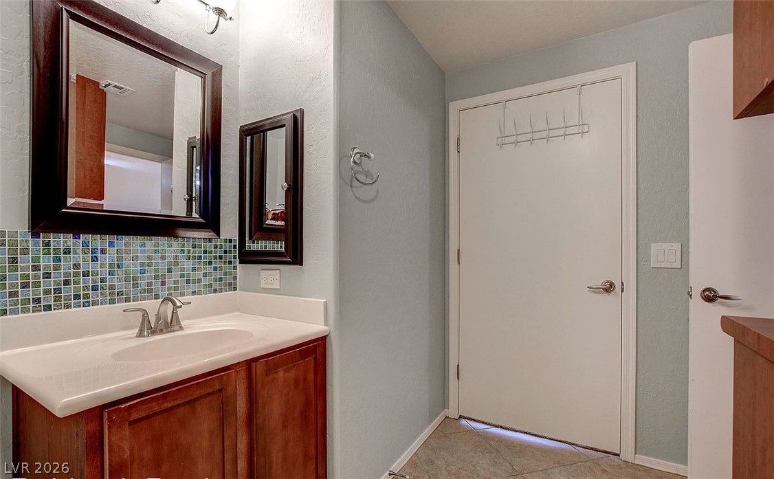 6868 Sky Pointe Drive 1030 Property Photo 10
