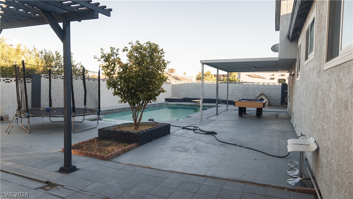 5134 Caliente Street Property Photo 19