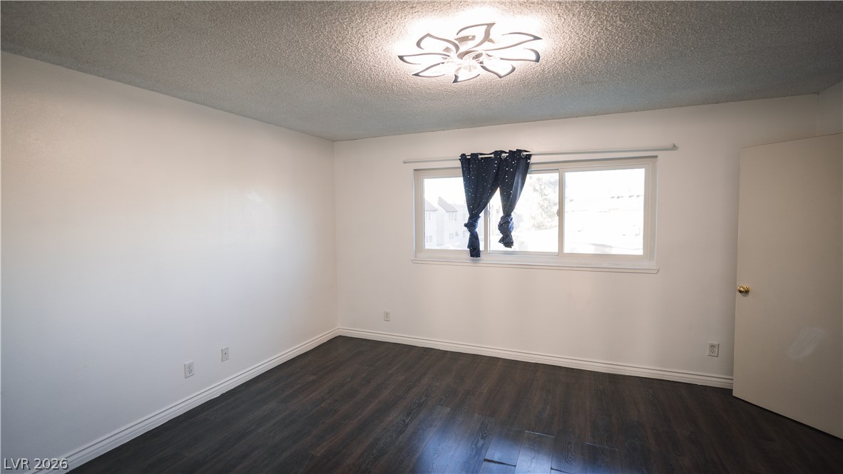 5134 Caliente Street Property Photo 40