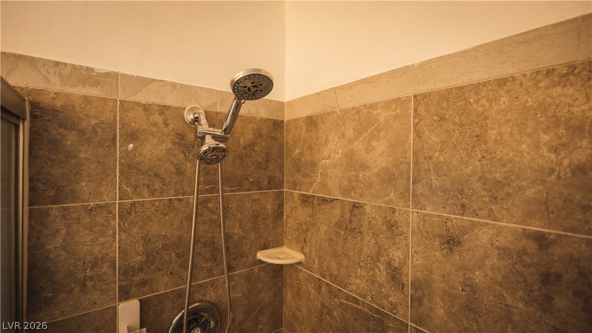 5134 Caliente Street Property Photo 44