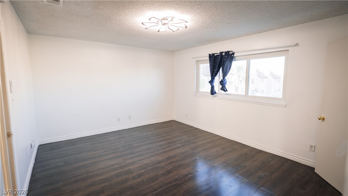 5134 Caliente Street Property Photo 46