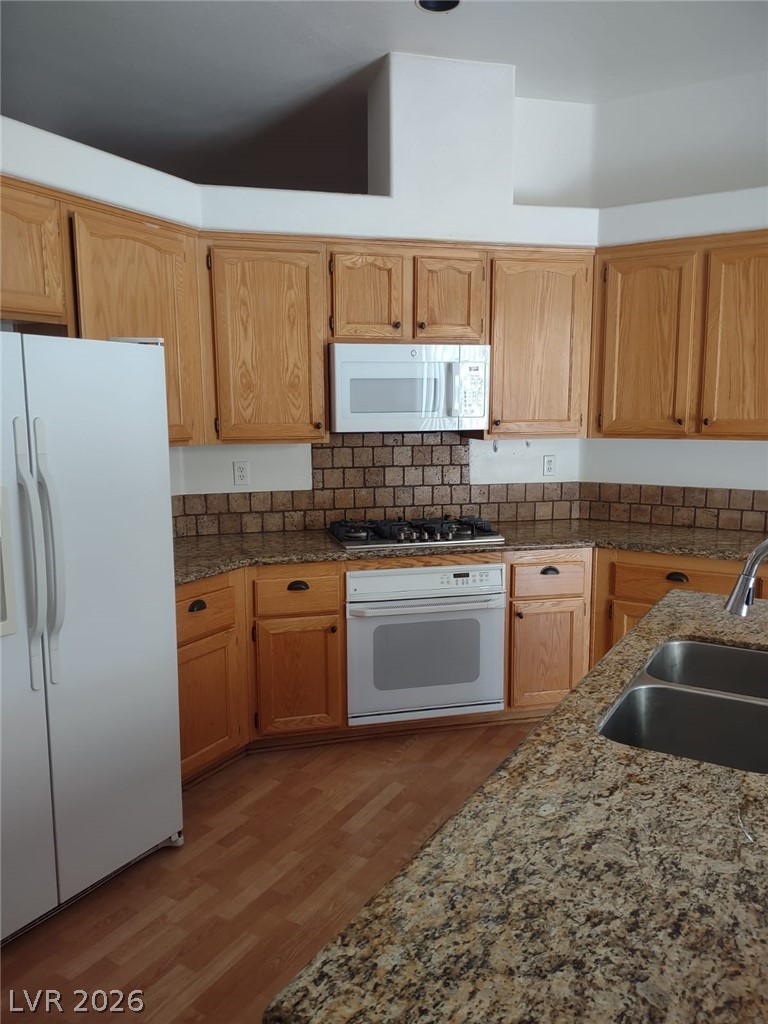 915 Dover Glen Drive 0 Property Photo 3