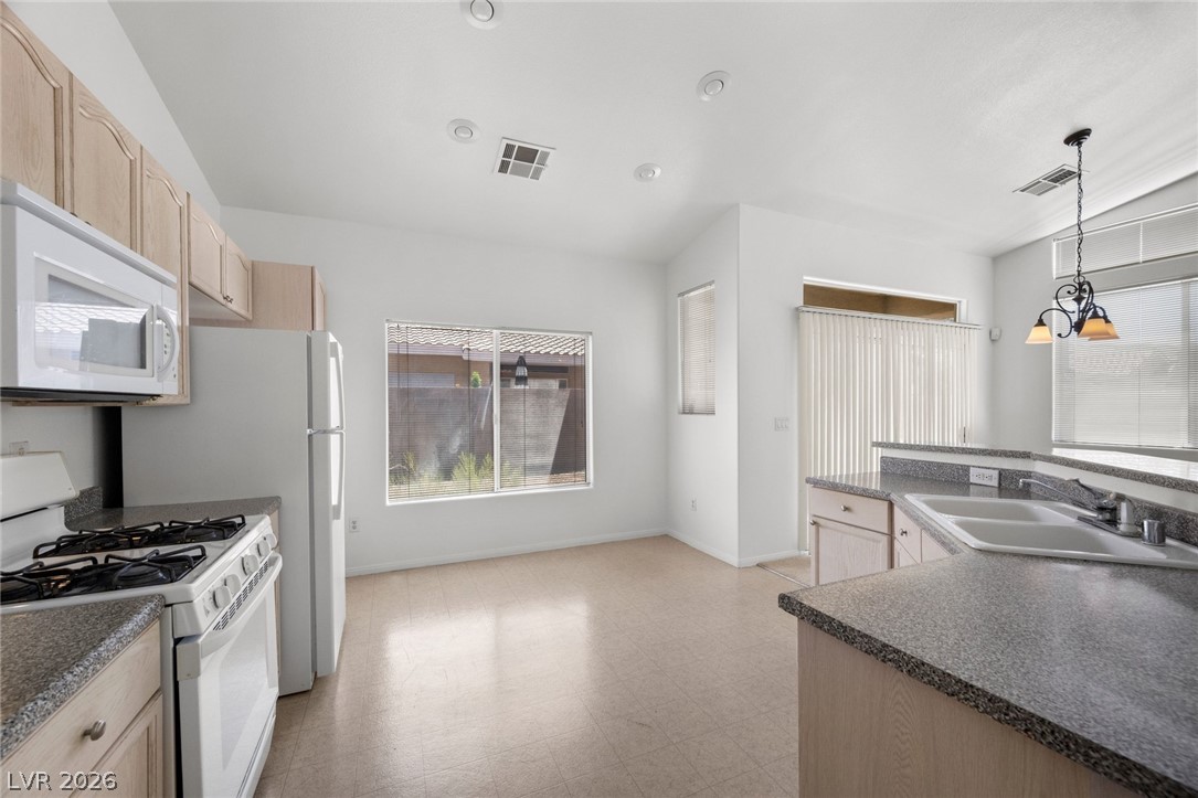 9269 Blue Flax Place Property Photo 8