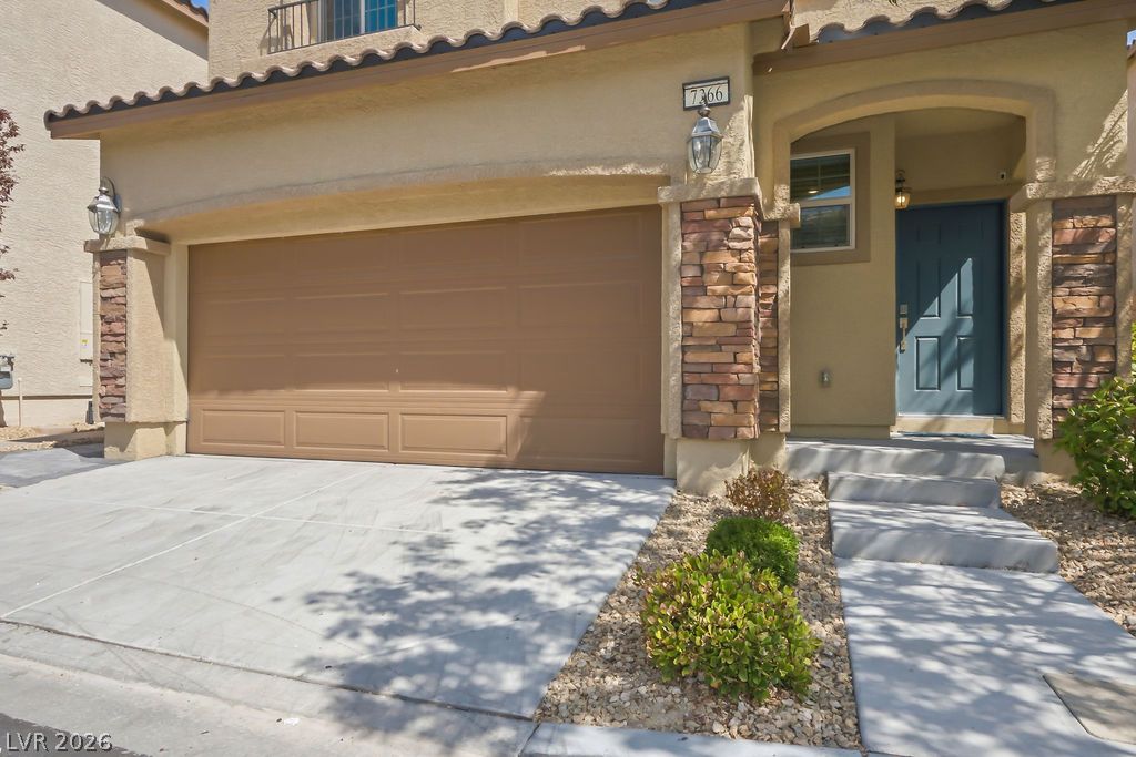 7366 Sabula Bay Court Property Photo 2