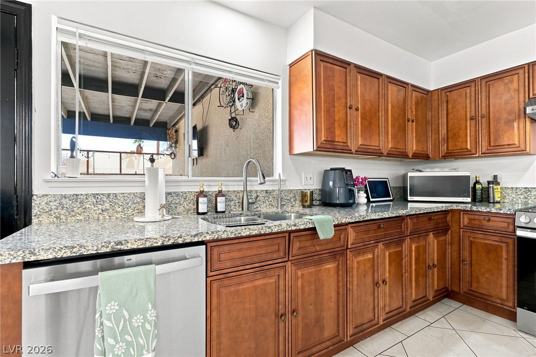 3540 Moraga Drive Property Photo 11