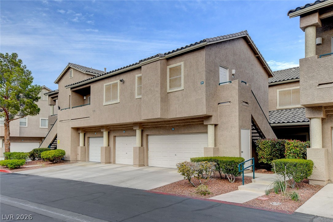 2052 Quarry Ridge Street 201 Property Photo 1