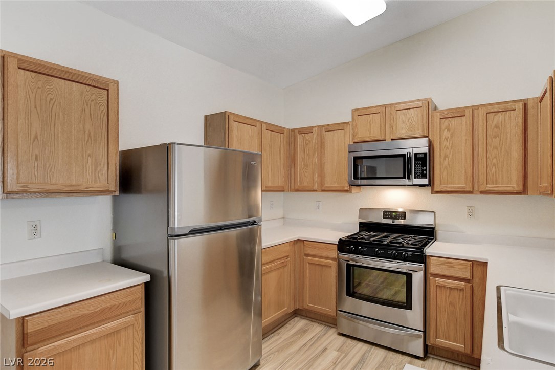 2052 Quarry Ridge Street 201 Property Photo 9