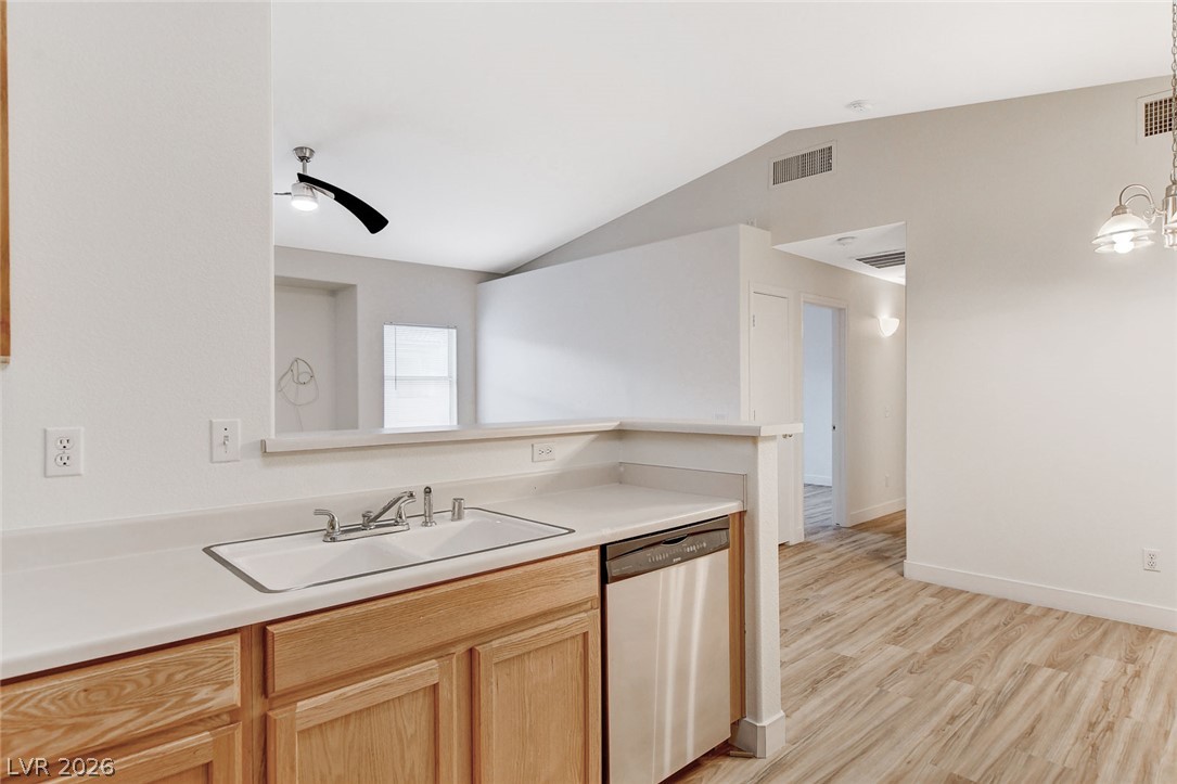 2052 Quarry Ridge Street 201 Property Photo 11