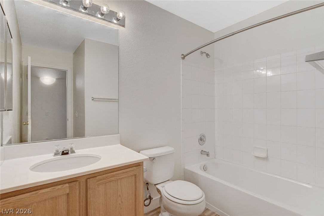 2052 Quarry Ridge Street 201 Property Photo 14