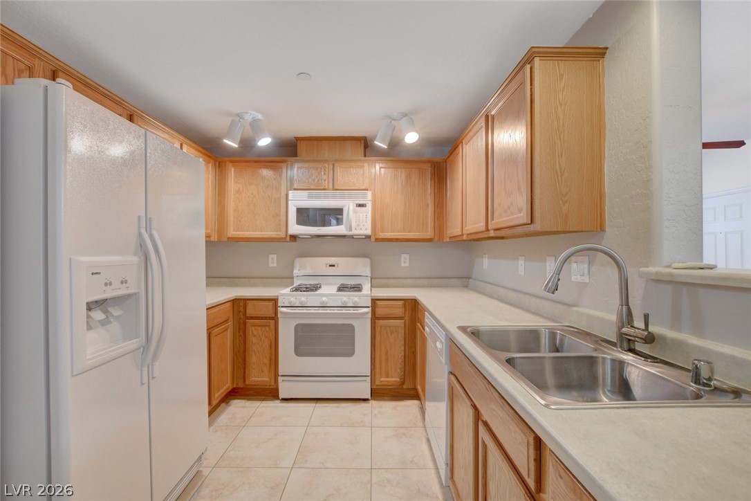 6868 Sky Pointe Drive 1078 Property Photo 15