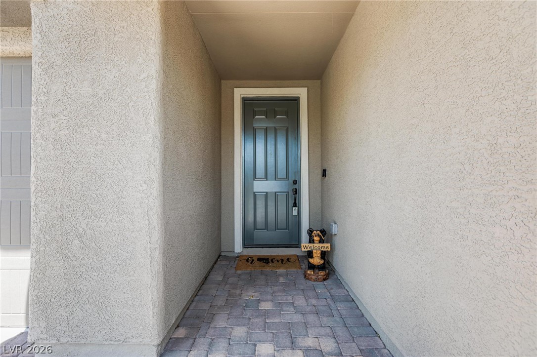 10934 Delparke Valley Avenue Property Photo 5