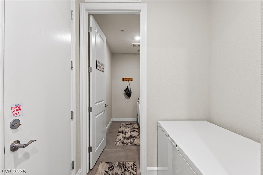 10934 Delparke Valley Avenue Property Photo 20