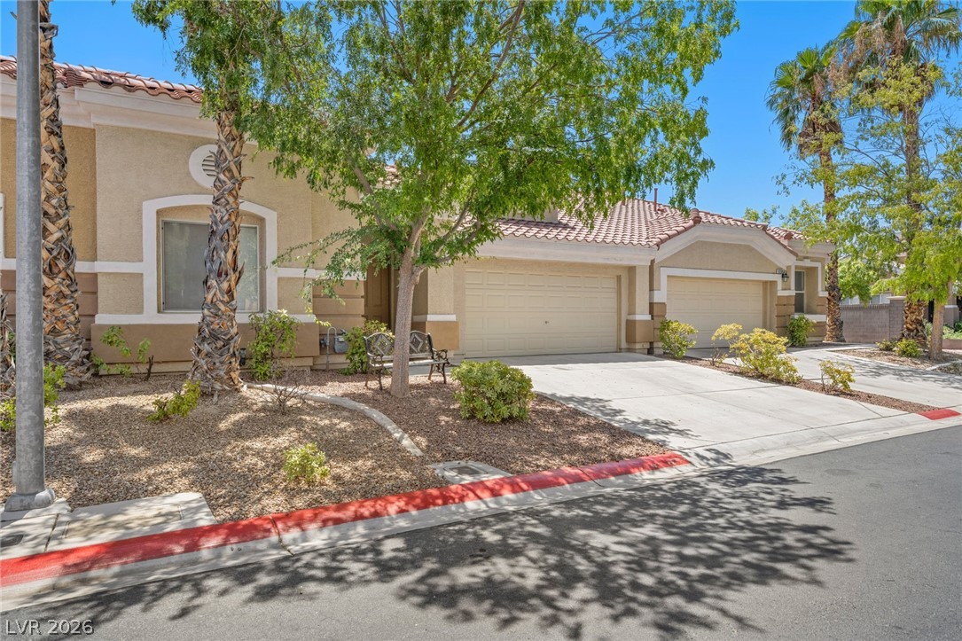 9263 Blue Flax Place Property Photo 4