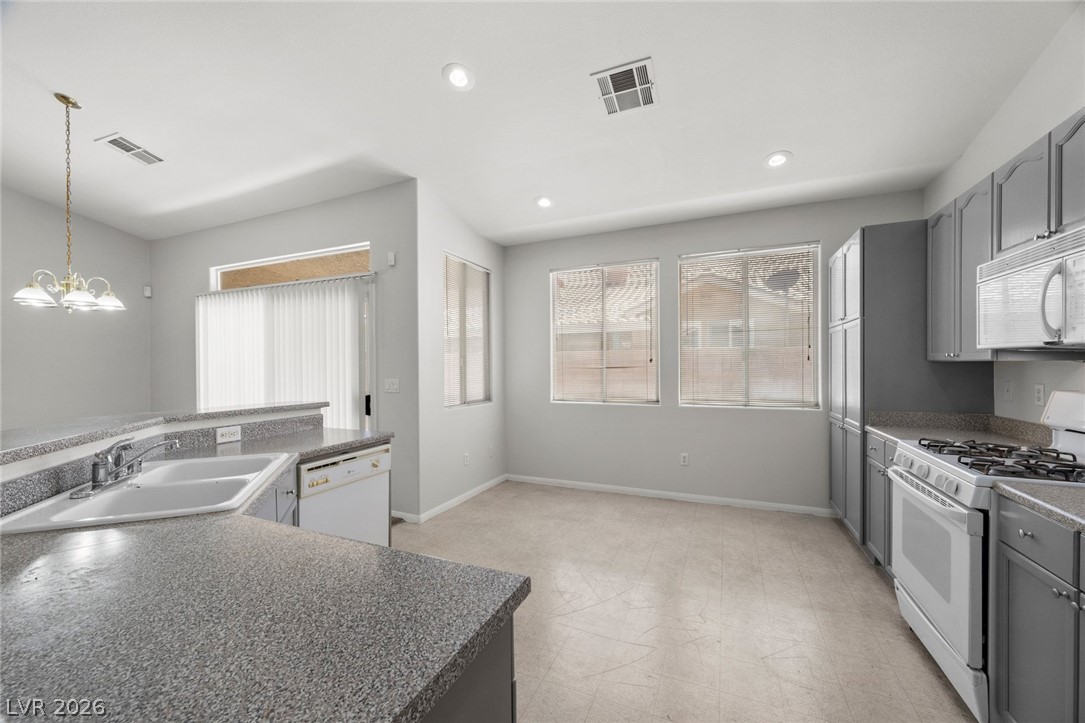 9263 Blue Flax Place Property Photo 11