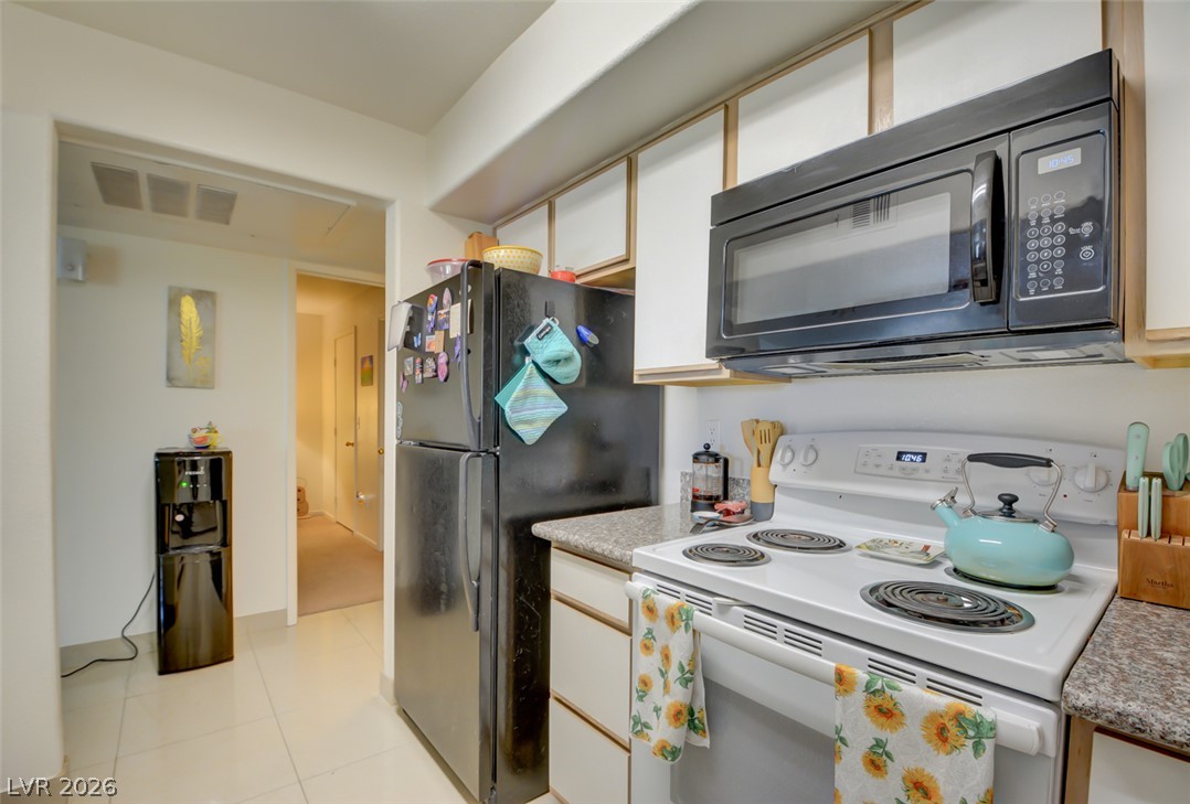 2300 East Silverado Ranch Boulevard 2111 Property Photo 20
