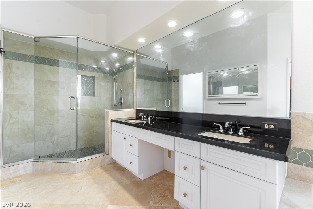 2208 Bay Hill Drive Property Photo 15