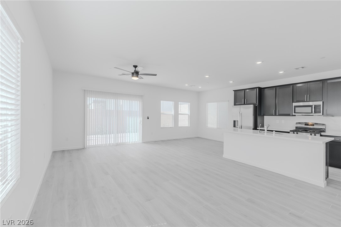 9927 Kimura Hills Avenue Property Photo 6