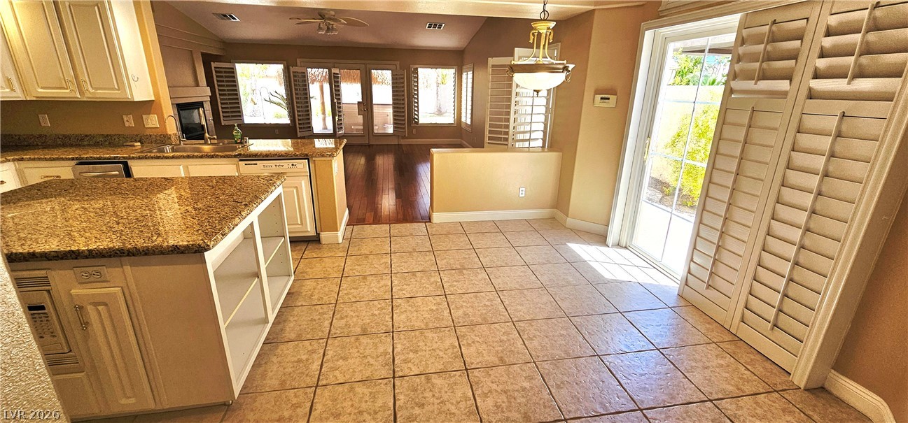 9158 Amber Waves Street Property Photo 16