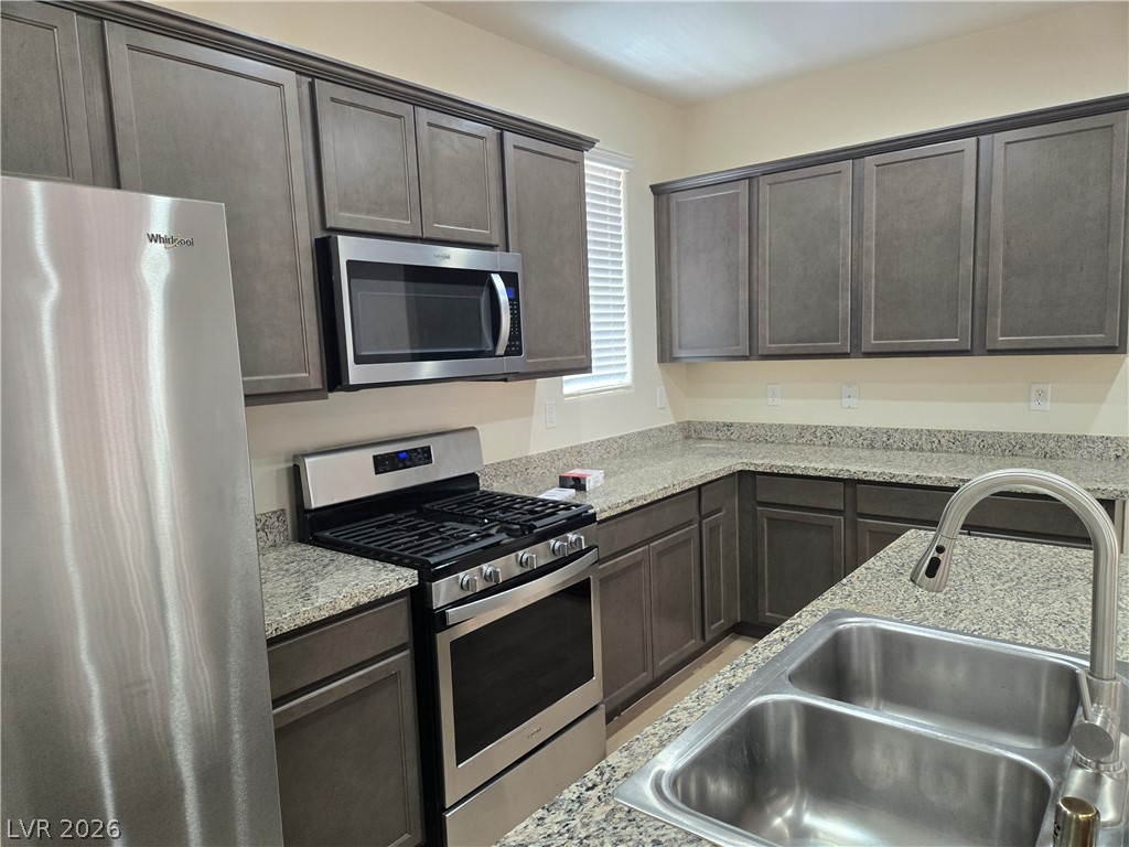 2715 Hammetts Landing Walk Property Photo 5