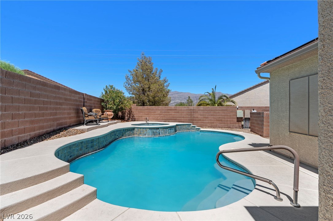 7953 Grey Teal Street Property Photo 3