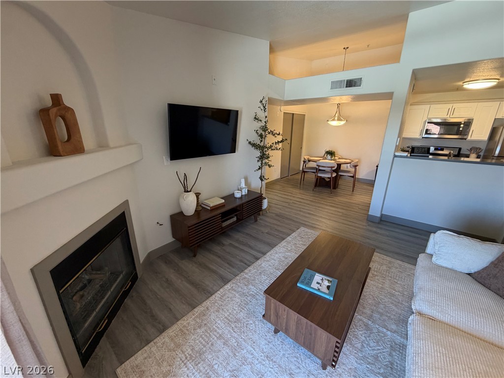 950 Seven Hills Drive 2021 Property Photo 3