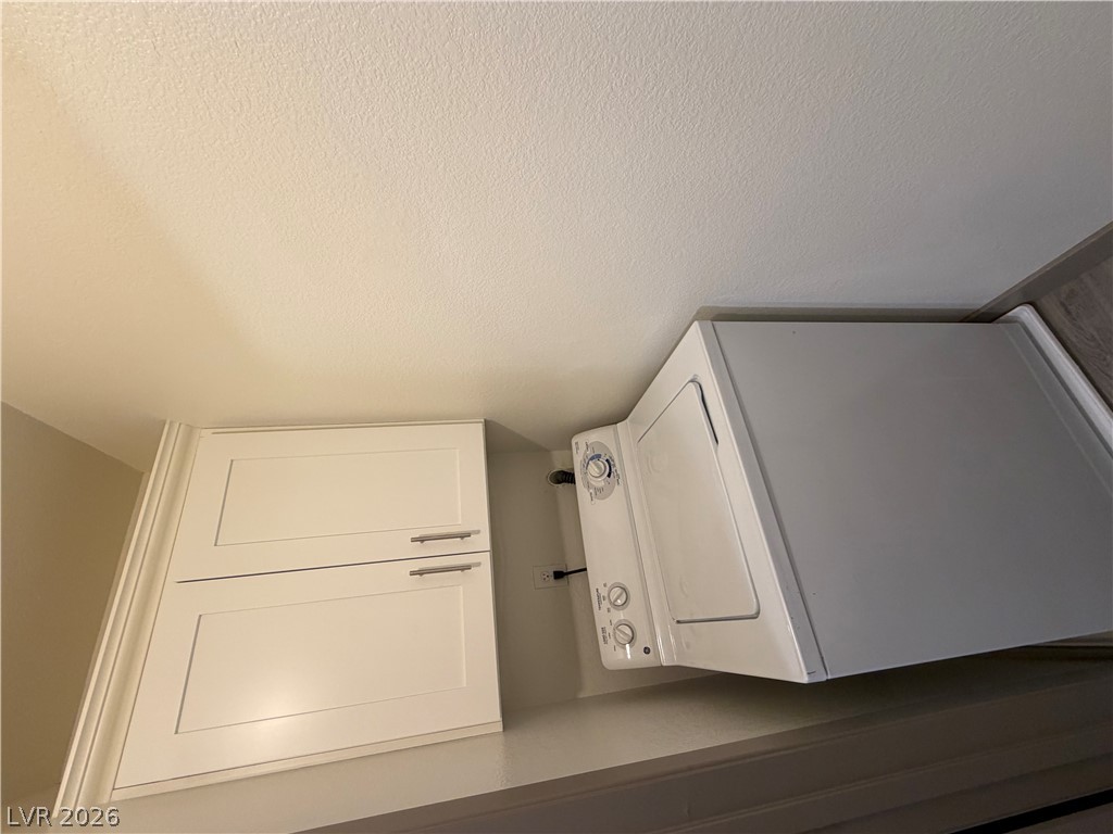 950 Seven Hills Drive 2021 Property Photo 15