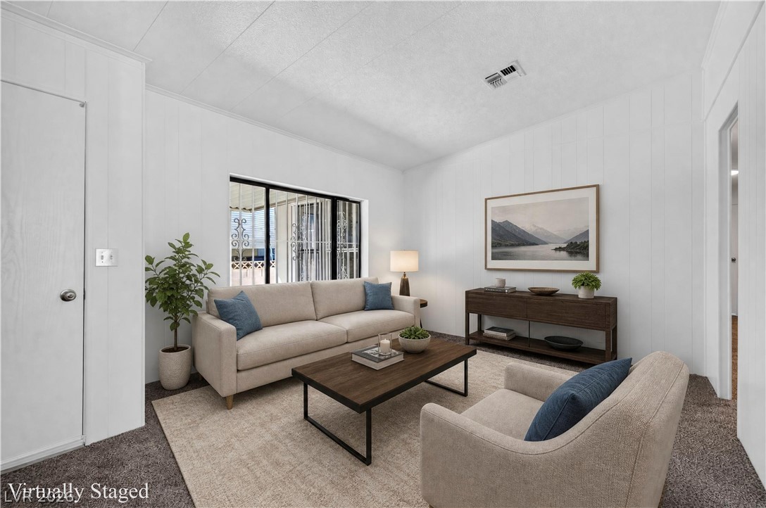 5048 Royal Avenue Property Photo 2